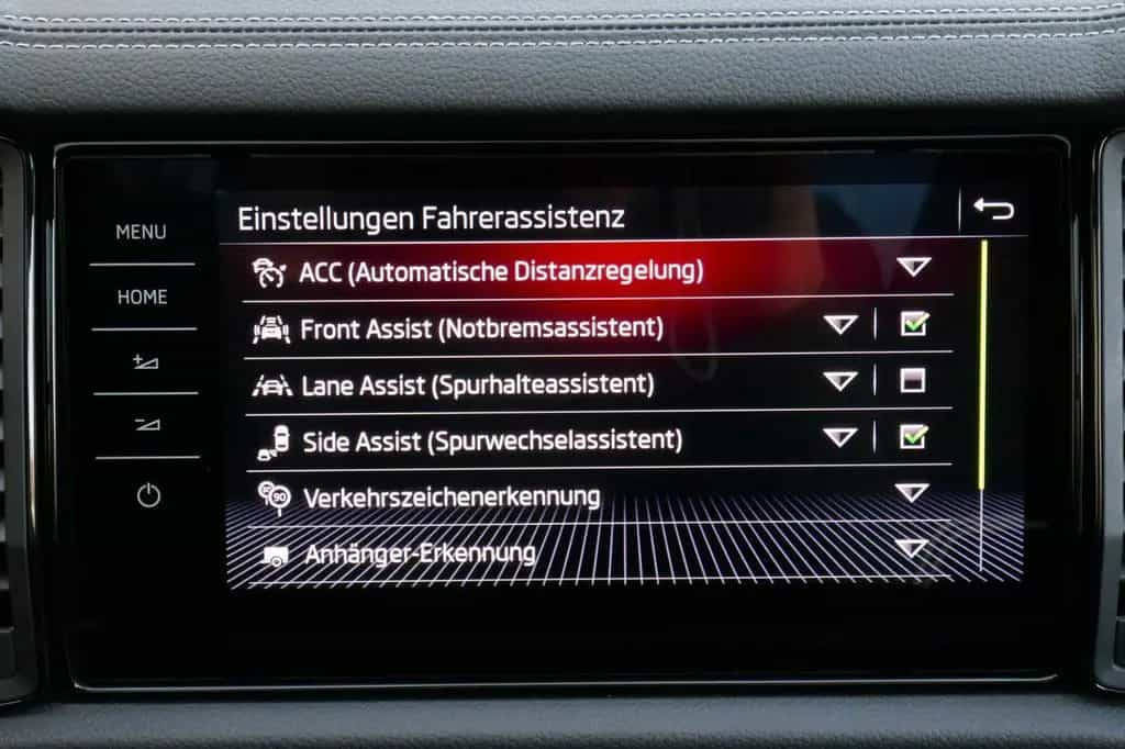 Skoda Kodiaq Sportline 4x4 Pano 360Cam Standheiz. AHK 07/2022-photo-32
