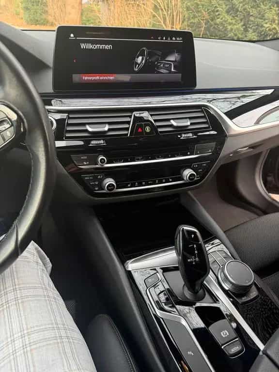 BMW 5 Series 520 d xdrive virtuell Display 09/2020-photo-6