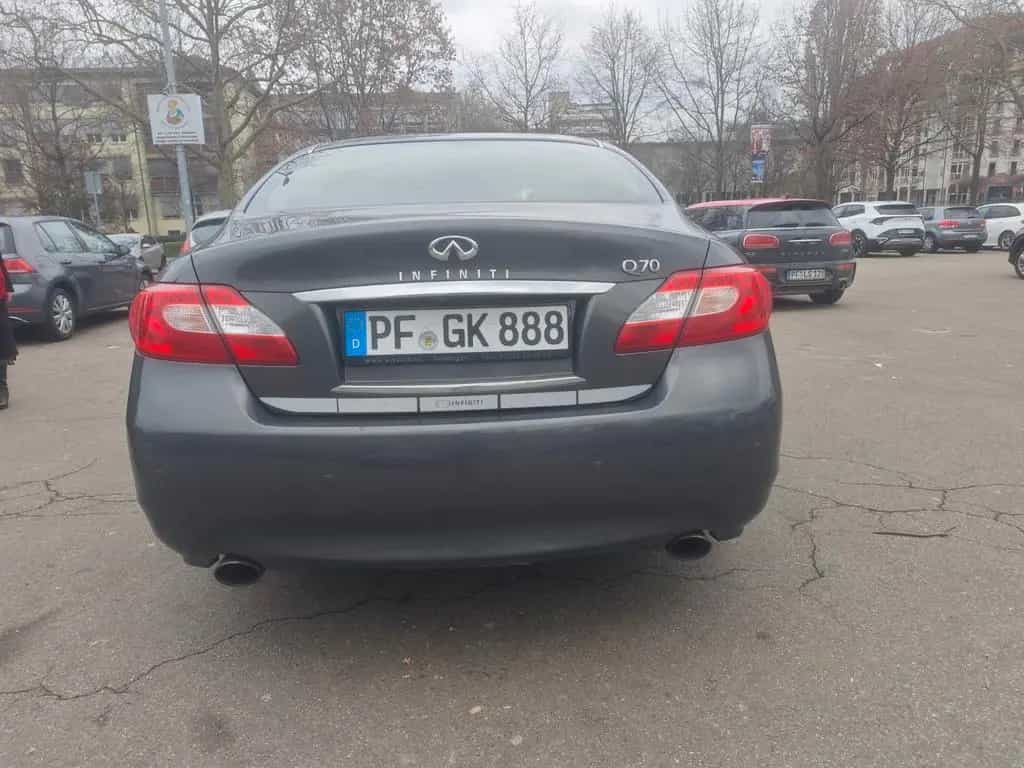Infiniti Q70 Hybrid V6 35h Vollaussatung 01/2015-photo-2