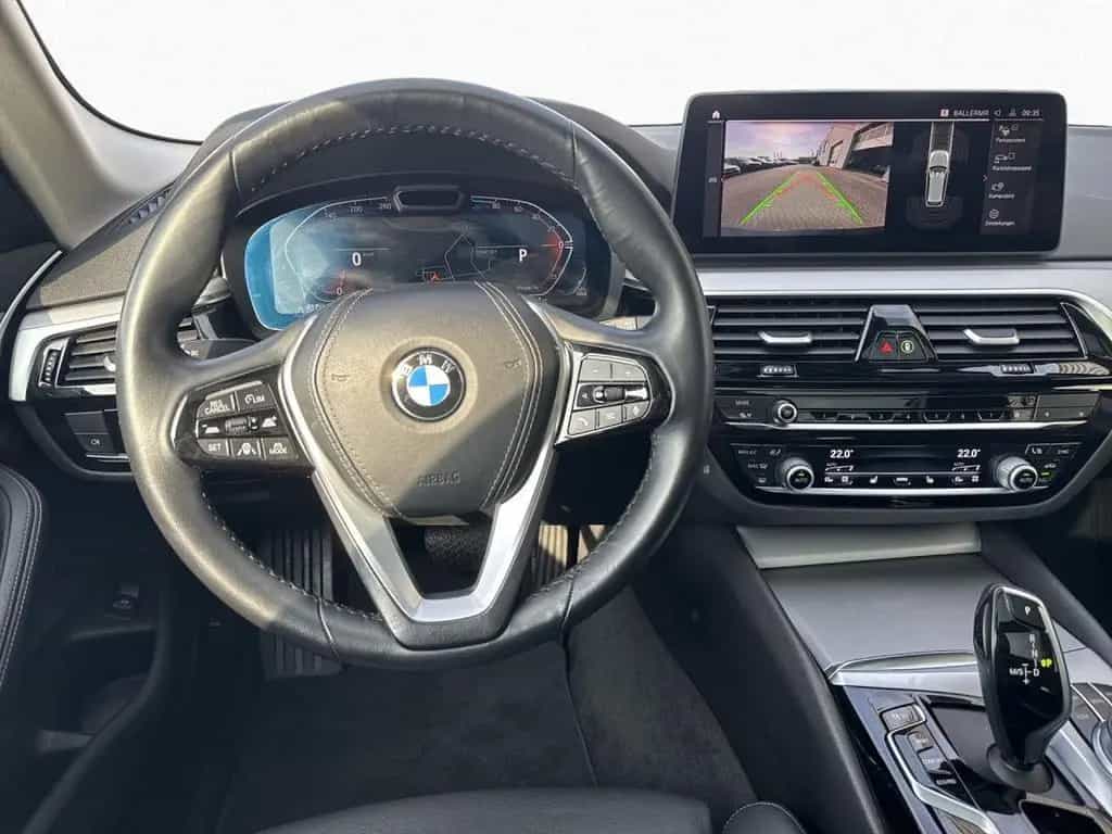 BMW 520 d Touring Aut. Pano,DAPro,HuD,ParkAss,LiCoPro 02/2022-photo-13