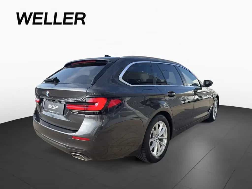 BMW 520 d Touring Aut. Pano,DAPro,HuD,ParkAss,LiCoPro 02/2022-photo-4