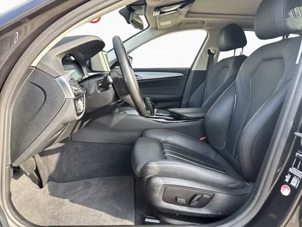 BMW 520 d Touring Aut. Pano,DAPro,HuD,ParkAss,LiCoPro 02/2022-photo-9