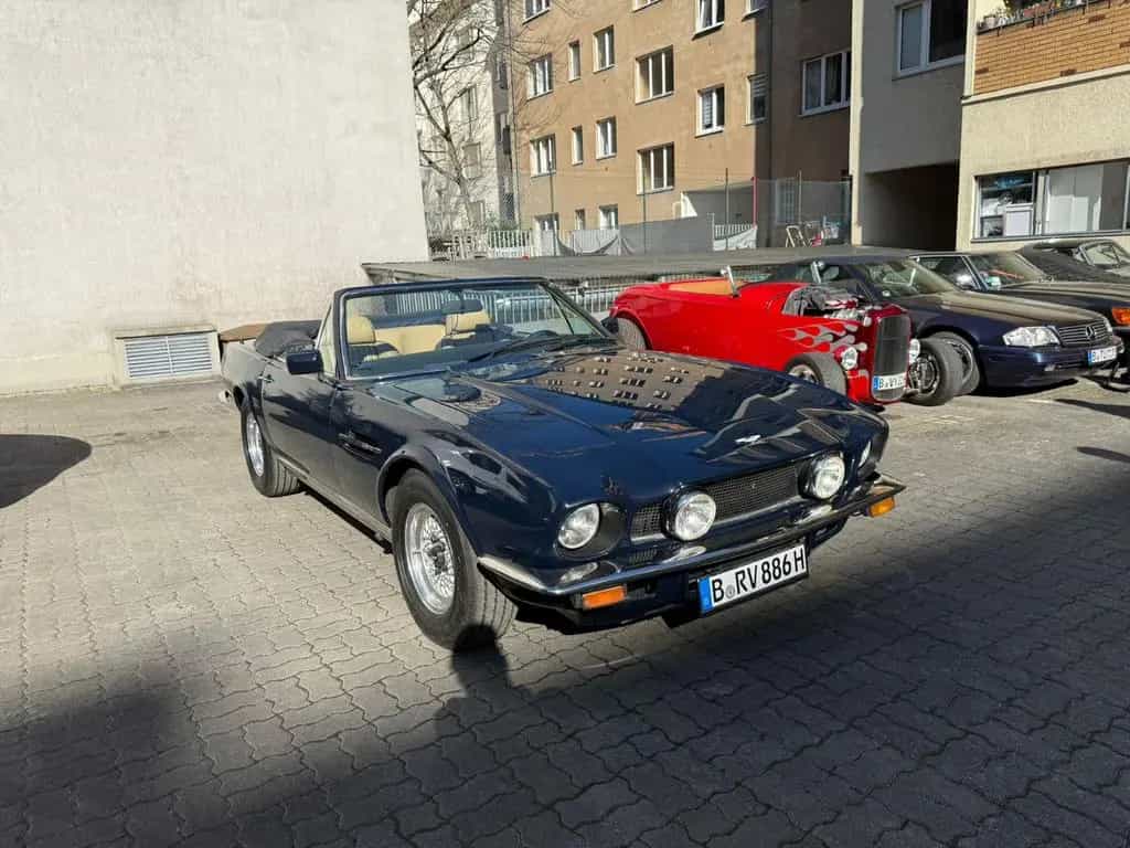 Aston Martin V8 Vantage 12/1986-photo-1