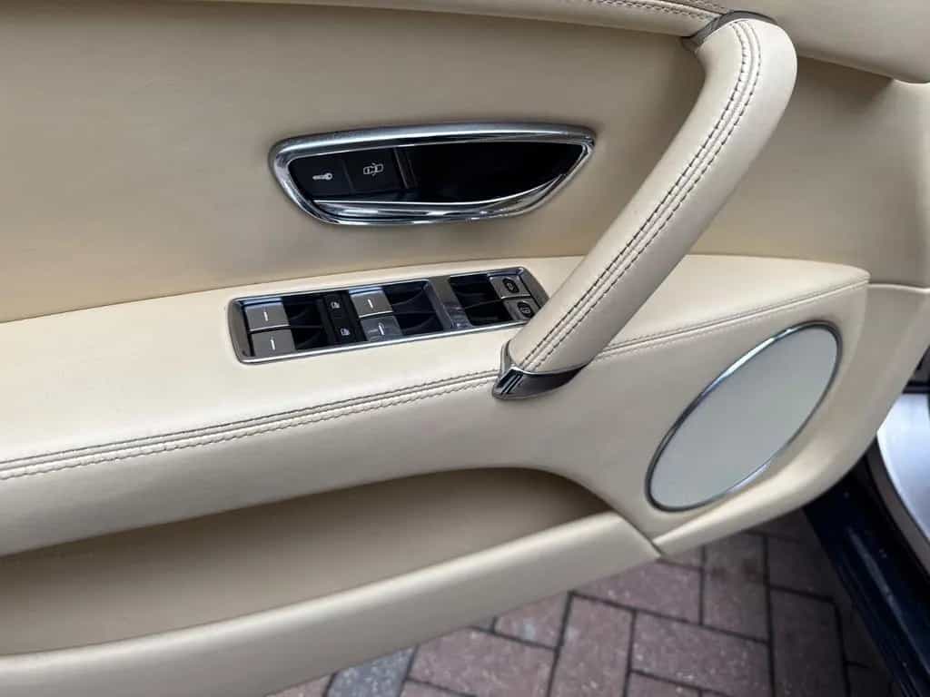 Bentley Flying Spur Continental V8 Facelift 21'' 2.Hand 07/2015-photo-37