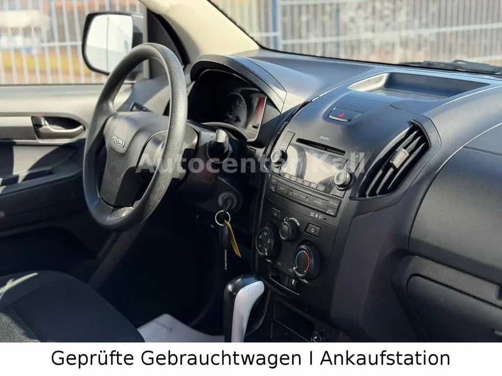Isuzu D-Max Space Cab 4WD Basis. AUTOM 06/2019-photo-3