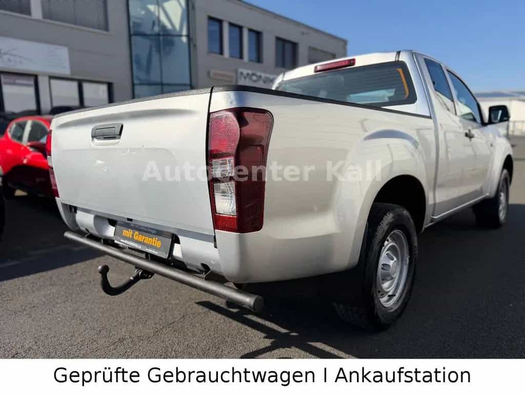 Isuzu D-Max Space Cab 4WD Basis. AUTOM 06/2019-photo-4