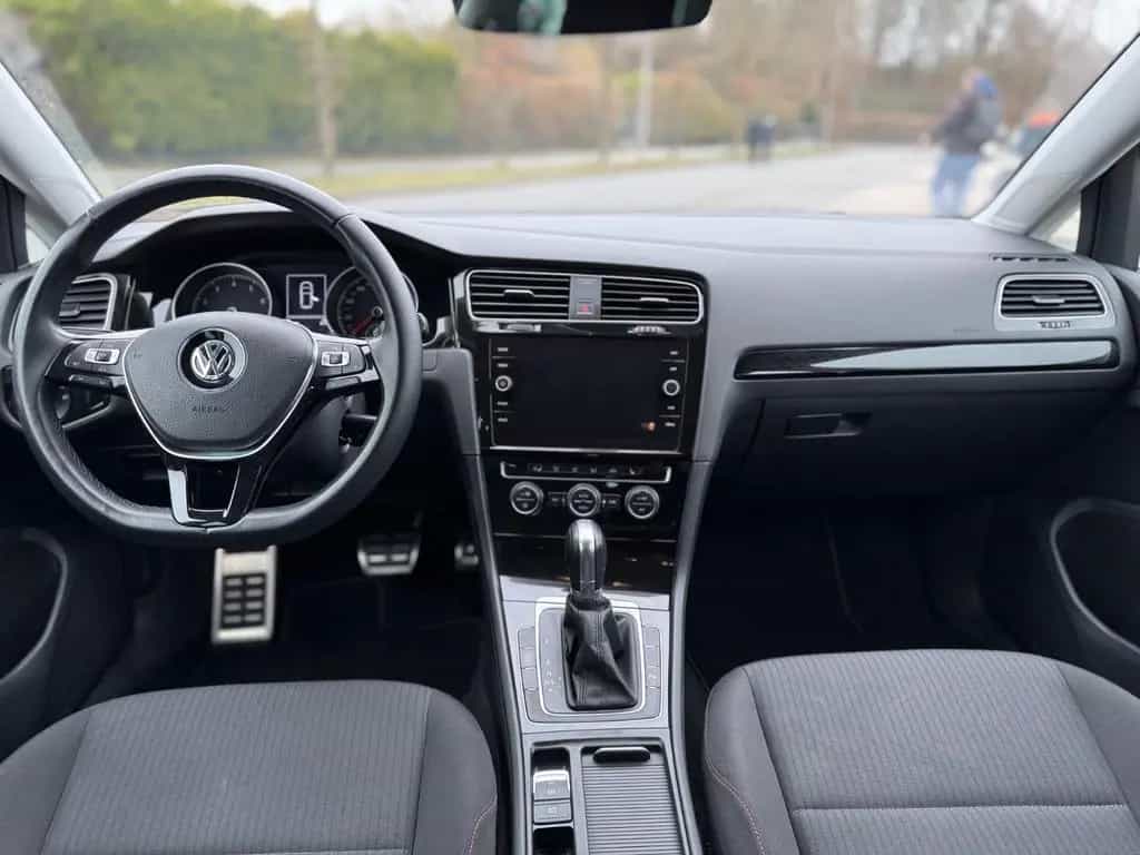 Volkswagen Golf VII Lim. Sound Start-Stopp 12/2017-photo-4