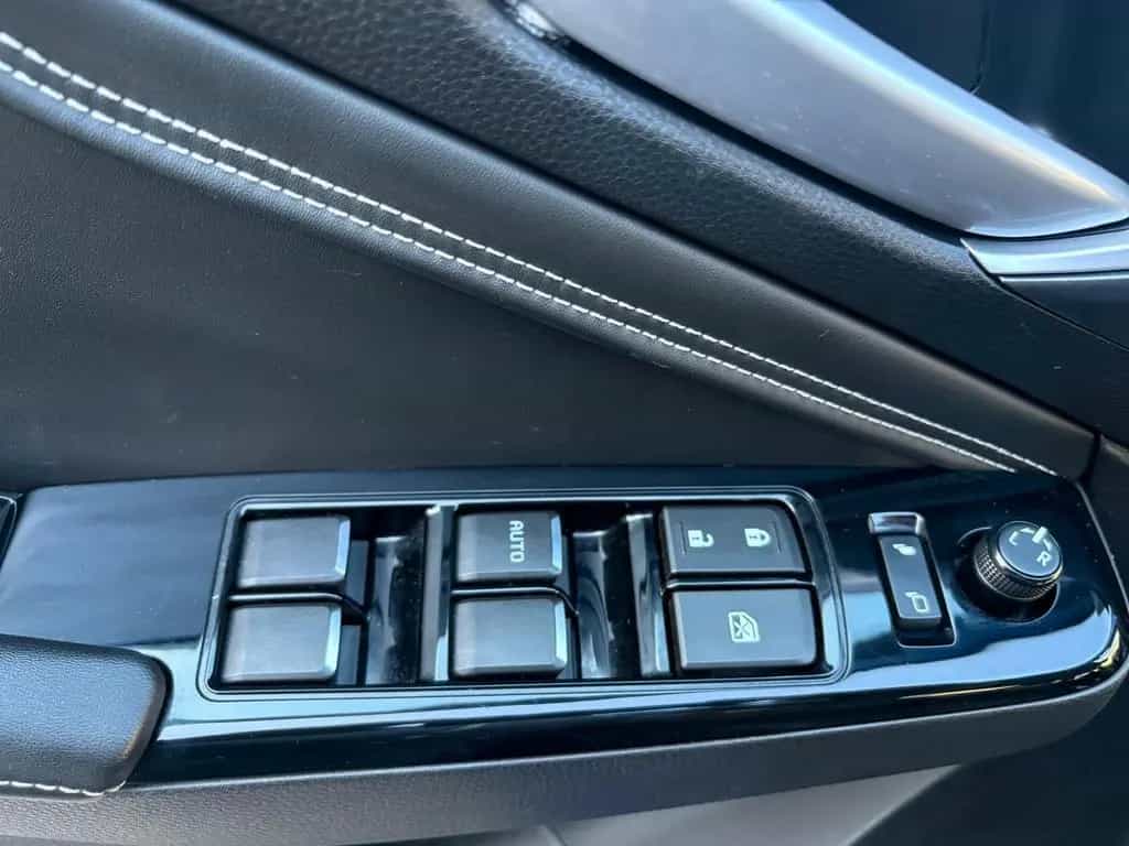 Isuzu D-Max 03/2023-photo-9