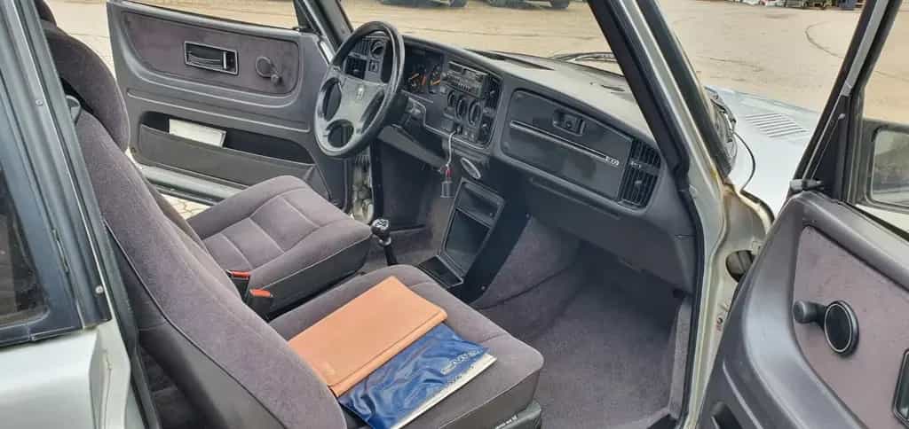 Saab 900 07/1990-photo-10