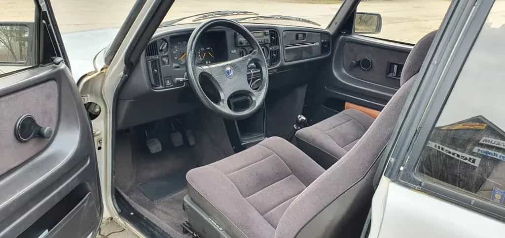 Saab 900 07/1990-photo-11