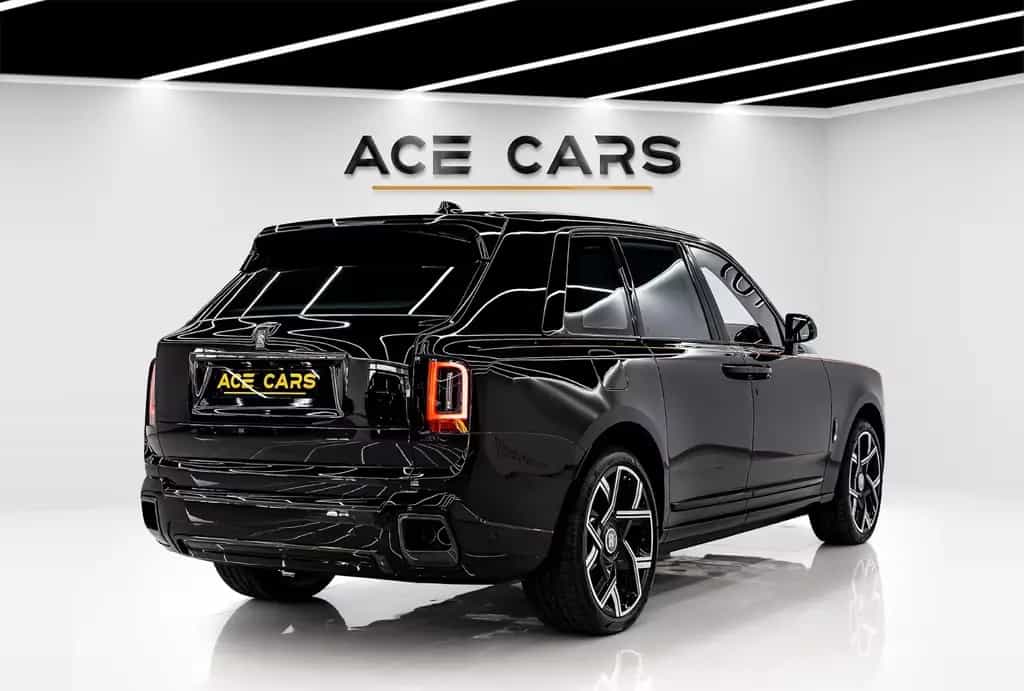 Rolls-Royce Cullinan Black Badge Production 26 4 Seats Feetr null-photo-1