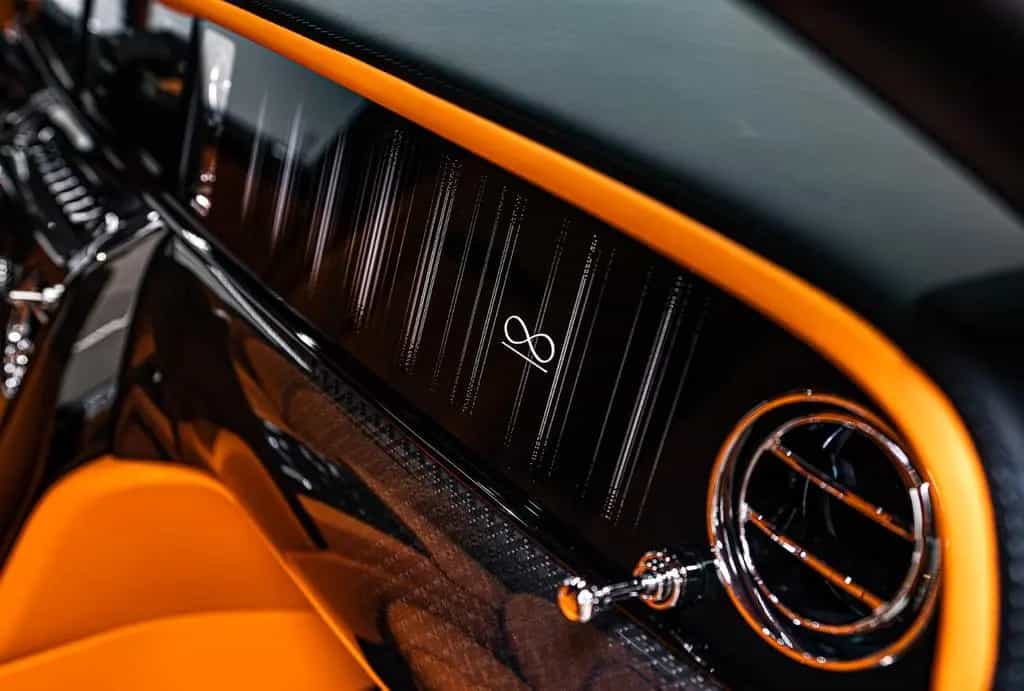 Rolls-Royce Cullinan Black Badge Production 26 4 Seats Feetr null-photo-15