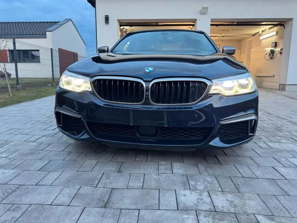 BMW M550 xDrive V8 462PS | Night Vision | 01/2018-photo-9