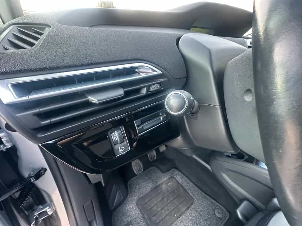 Citroën C4 Picasso/Spacetourer 130 PS HU neu Navi SH 09/2016-photo-20