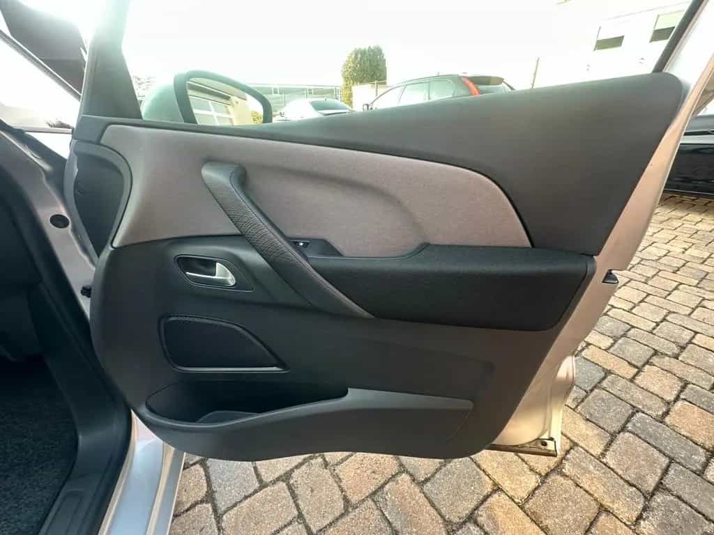 Citroën C4 Picasso/Spacetourer 130 PS HU neu Navi SH 09/2016-photo-25