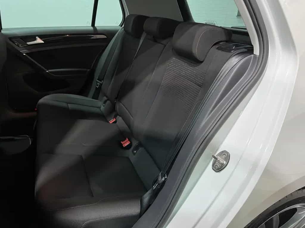 Volkswagen Golf VII 1,4TSI R-Line *Navi *ACC 03/2018-photo-21