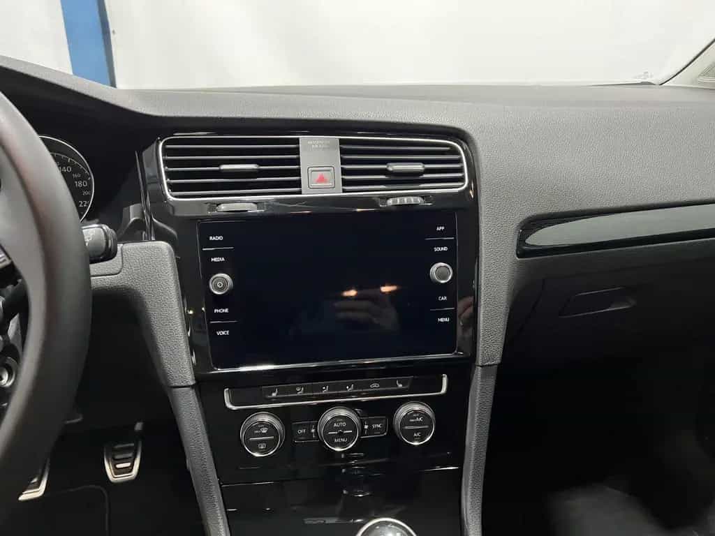 Volkswagen Golf VII 1,4TSI R-Line *Navi *ACC 03/2018-photo-24