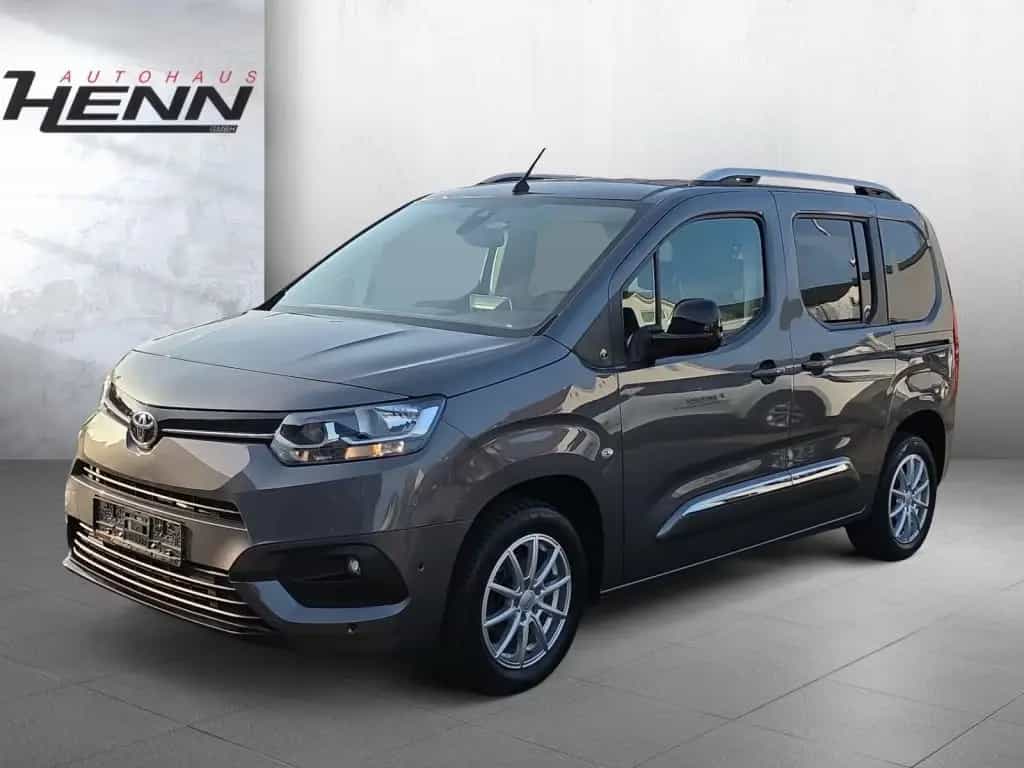Toyota Proace City Verso 1.2 Turbo L1 Team Deutschland 11/2021-photo-0