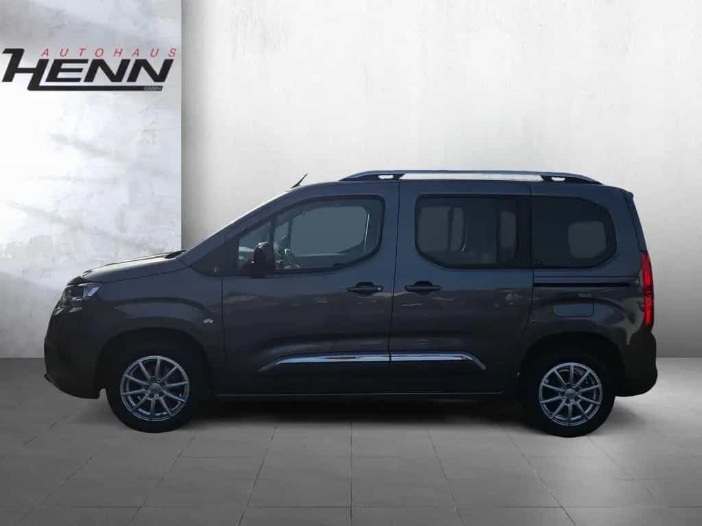 Toyota Proace City Verso 1.2 Turbo L1 Team Deutschland 11/2021-photo-2