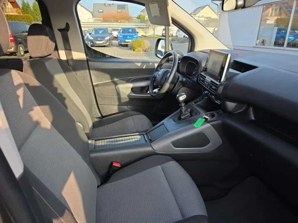 Toyota Proace City Verso 1.2 Turbo L1 Team Deutschland 11/2021-photo-5