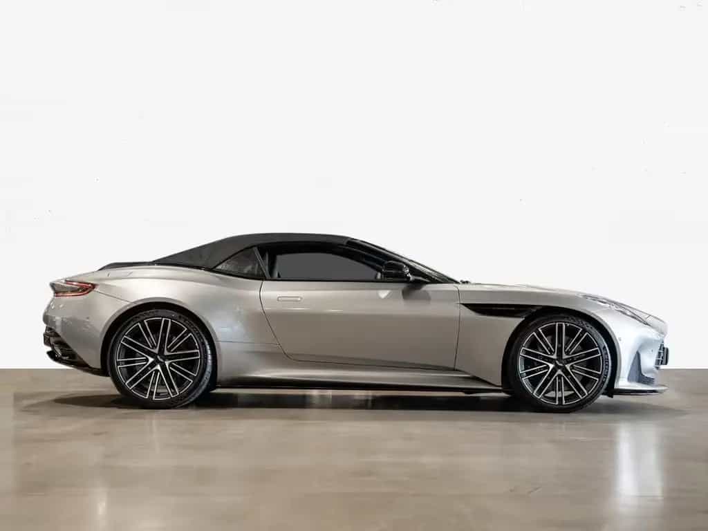 Aston Martin DB12 Volante Aston Martin Hamburg 04/2026-photo-14