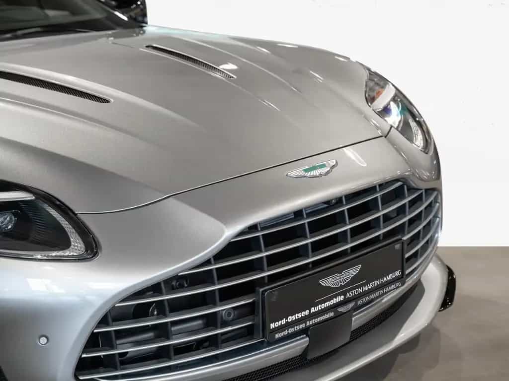 Aston Martin DB12 Volante Aston Martin Hamburg 04/2026-photo-17