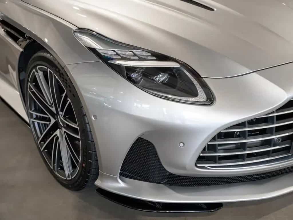 Aston Martin DB12 Volante Aston Martin Hamburg 04/2026-photo-20