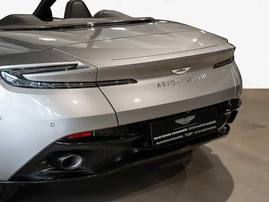 Aston Martin DB12 Volante Aston Martin Hamburg 04/2026-photo-7