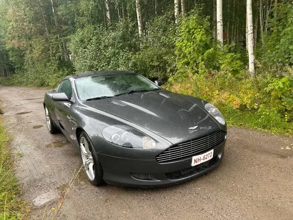 Aston Martin DB9 5.9 Touchtronic - 03/2006-photo-1