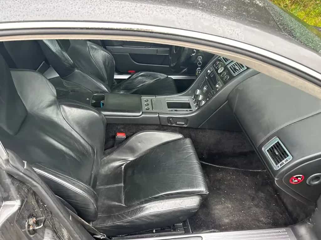 Aston Martin DB9 5.9 Touchtronic - 03/2006-photo-9