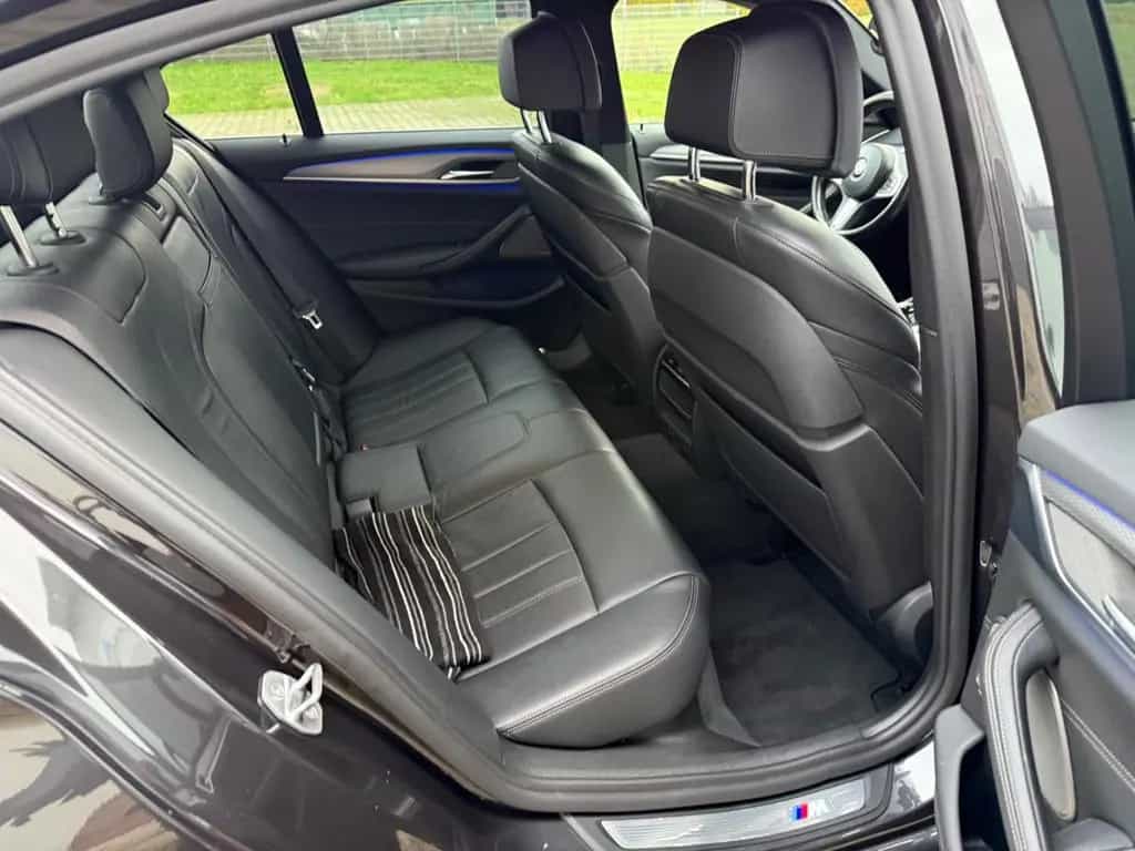 BMW 5 Series 540i xDrive A - 01/2018-photo-12