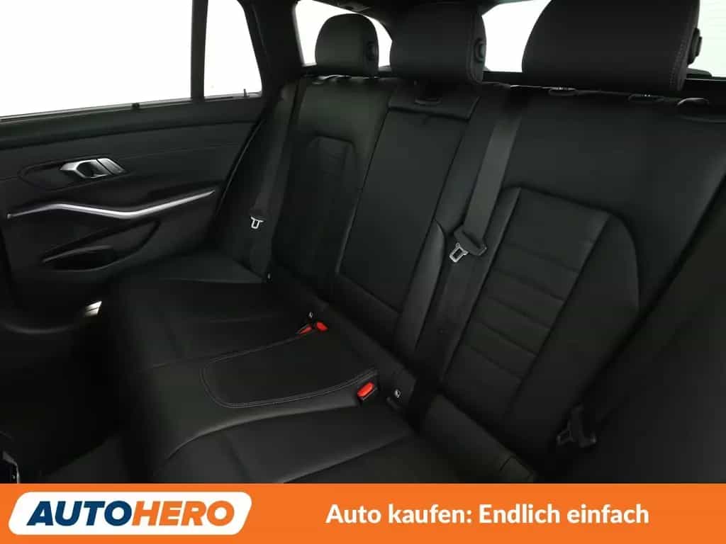 BMW 3 Series 320i Sport Line Aut.*NAVI*LED*TEMPO*CAM*PDC*SHZ* 03/2021-photo-13