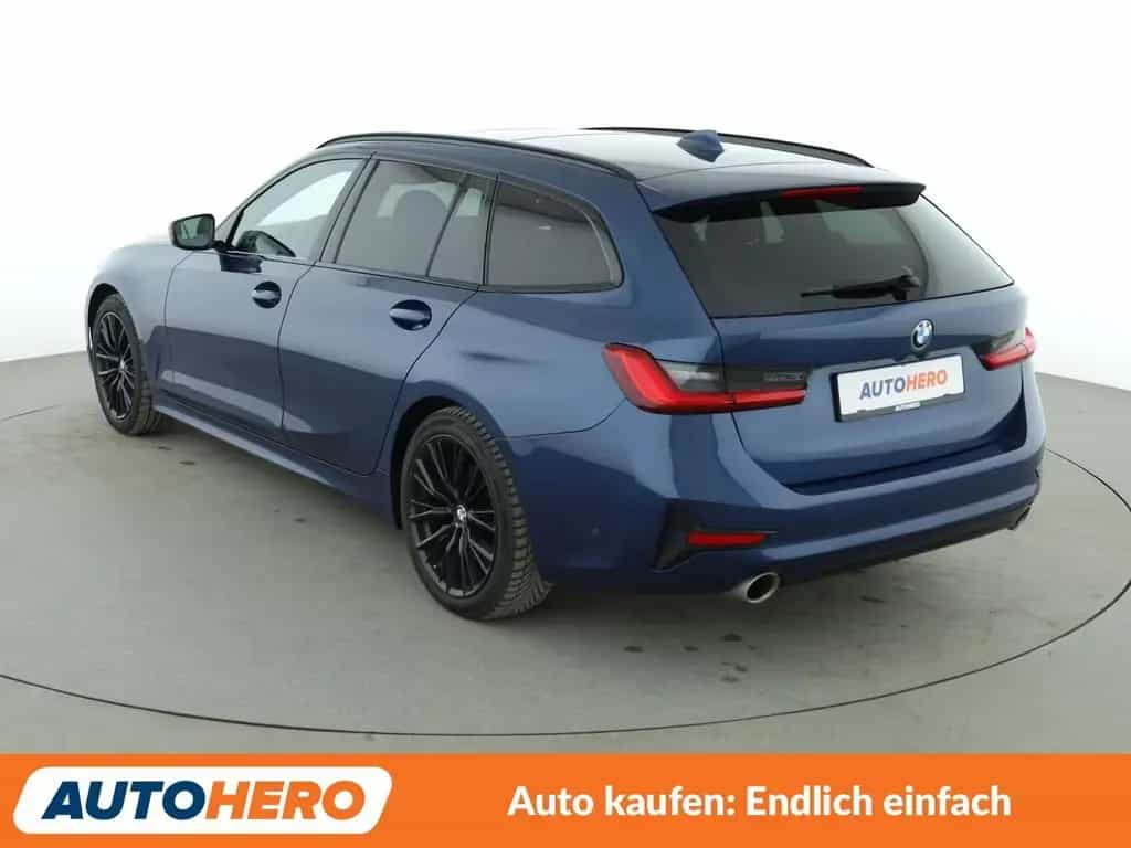 BMW 3 Series 320i Sport Line Aut.*NAVI*LED*TEMPO*CAM*PDC*SHZ* 03/2021-photo-3