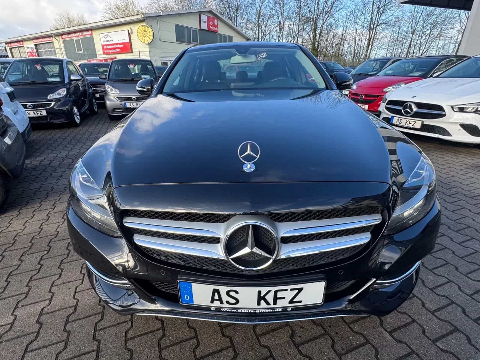 Mercedes-Benz C-Class 180 11/2014-photo-1