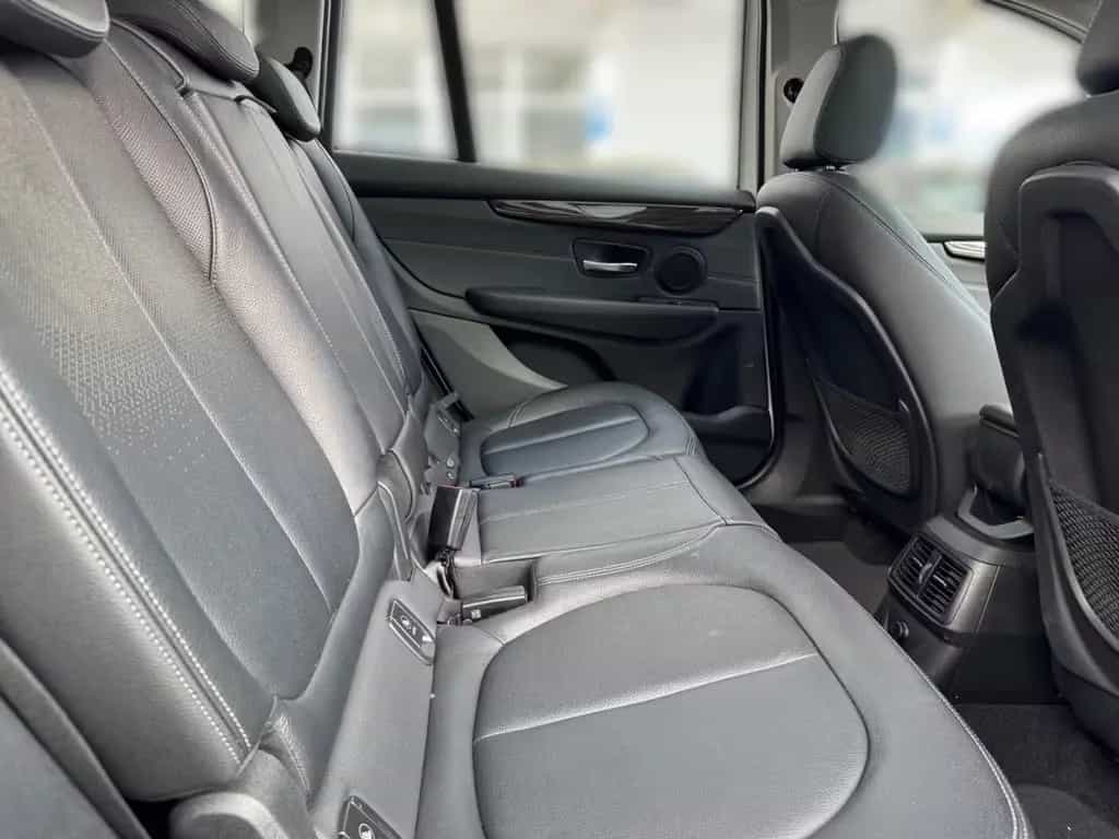 BMW 218 Gran Tourer iA 7-SITZER +LEDER+PANO+NAVI+AHK 04/2018-photo-26