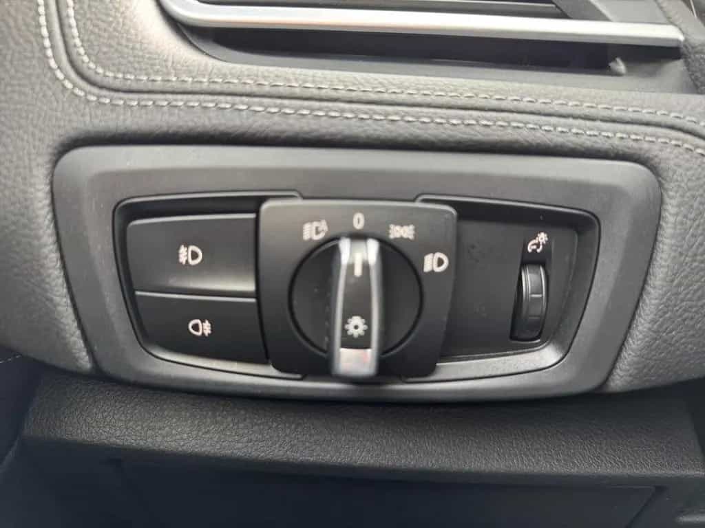 BMW 218 Gran Tourer iA 7-SITZER +LEDER+PANO+NAVI+AHK 04/2018-photo-38