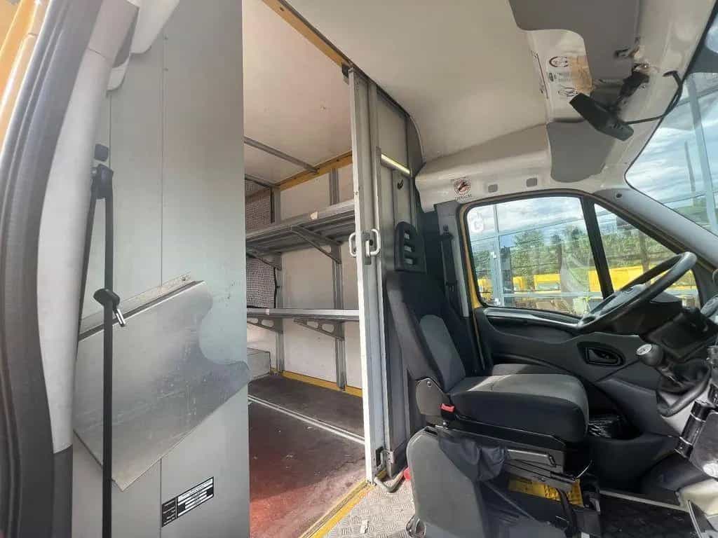 Iveco Daily T* Transporter*Postkoffer*WoMo 05/2010-photo-7