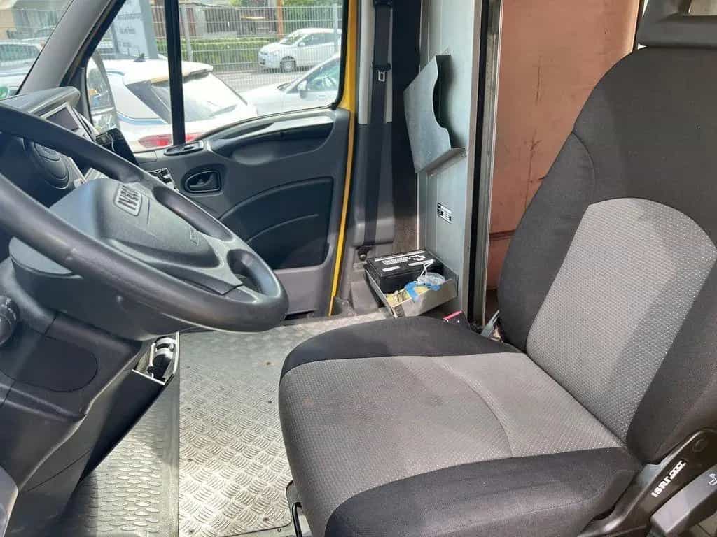 Iveco Daily T* Transporter*Postkoffer*WoMo 05/2010-photo-8