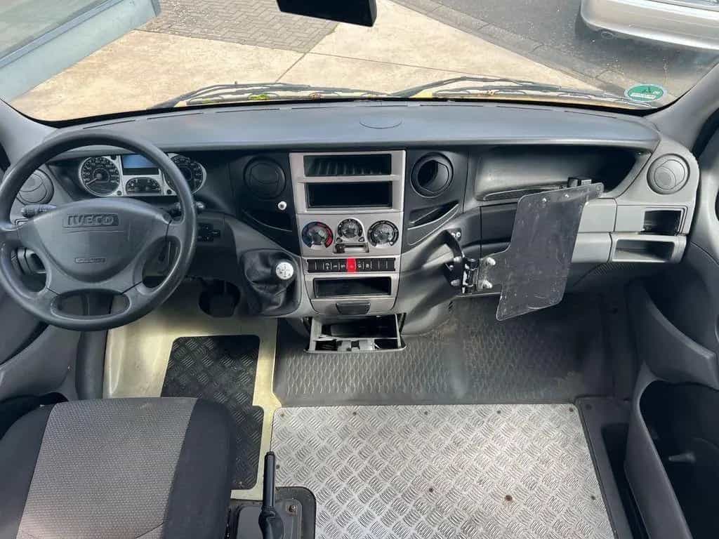 Iveco Daily T* Transporter*Postkoffer*WoMo 05/2010-photo-9