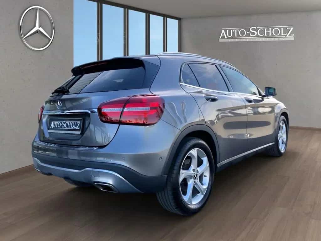 Mercedes-Benz GLA-Class 250 URBAN+AHK+LED+FLA+AMBI+TOTWINKEL+AMBIENT 04/2018-photo-13