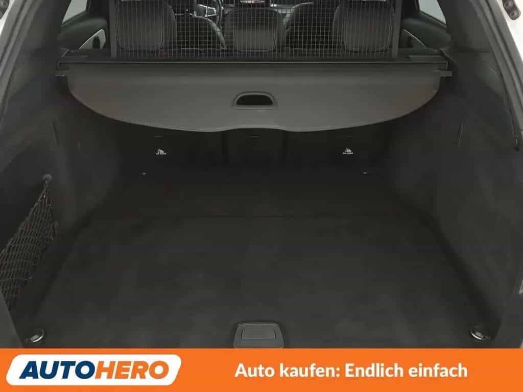 Mercedes-Benz C 300 T AMG Line Aut.*LED*NAVI*TEMPO*CAM*PDC*SHZ 02/2018-photo-17