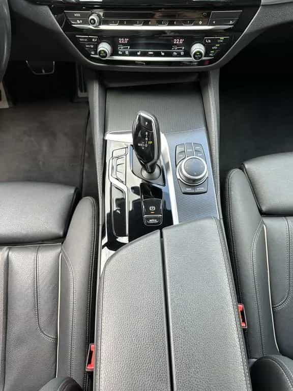 BMW 5 Series 11/2020-photo-12