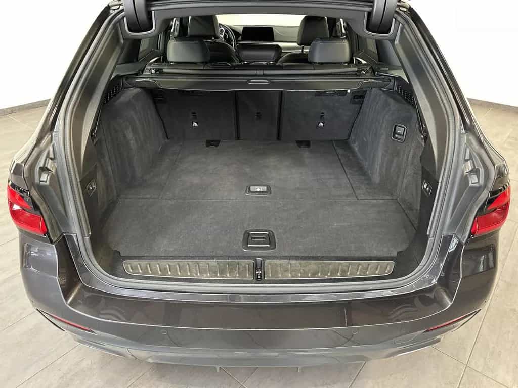BMW 5 Series 11/2020-photo-5