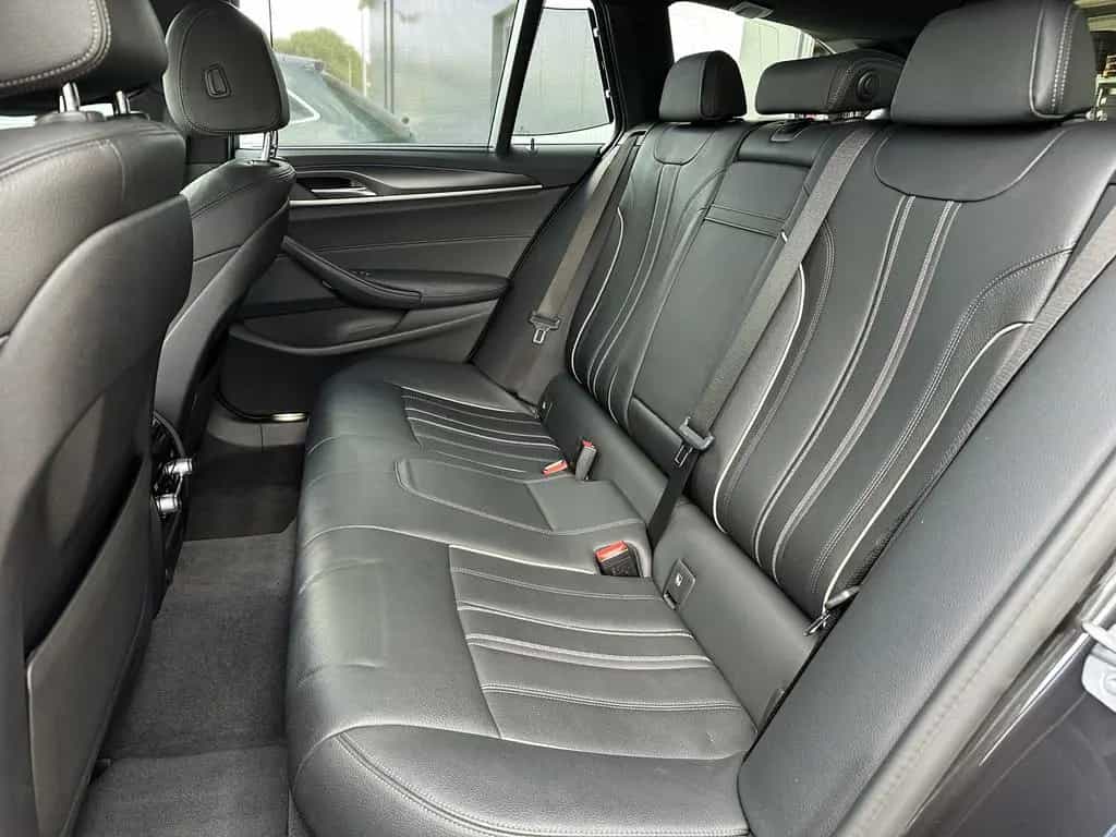 BMW 5 Series 11/2020-photo-9