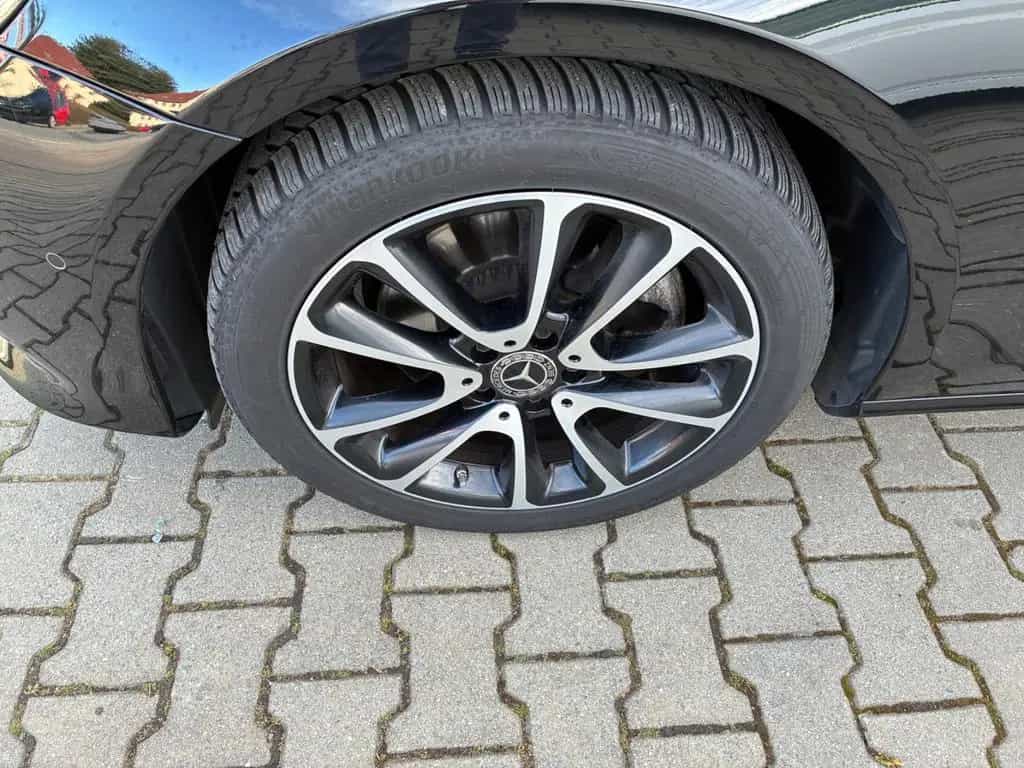 Mercedes-Benz E-Class 200 T-Modell / LED / Teilleder / Black-line 01/2020-photo-16
