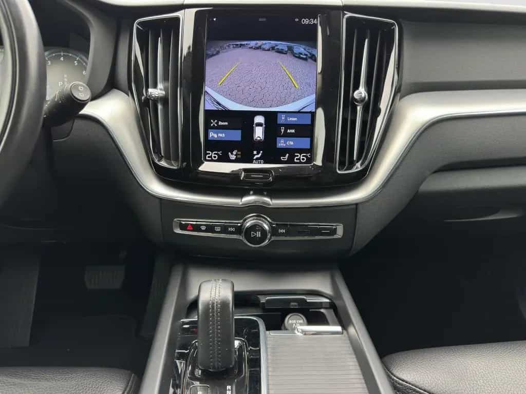 Volvo XC60 B4 Momentum Pro/Leder/Navi/LED/AHK/Kam/BLIS 01/2021-photo-10