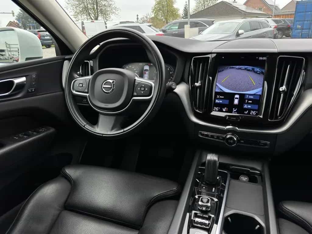 Volvo XC60 B4 Momentum Pro/Leder/Navi/LED/AHK/Kam/BLIS 01/2021-photo-19