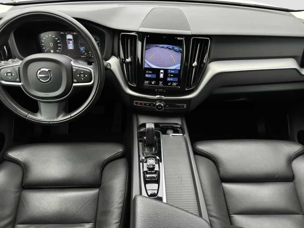 Volvo XC60 B4 Momentum Pro/Leder/Navi/LED/AHK/Kam/BLIS 01/2021-photo-9