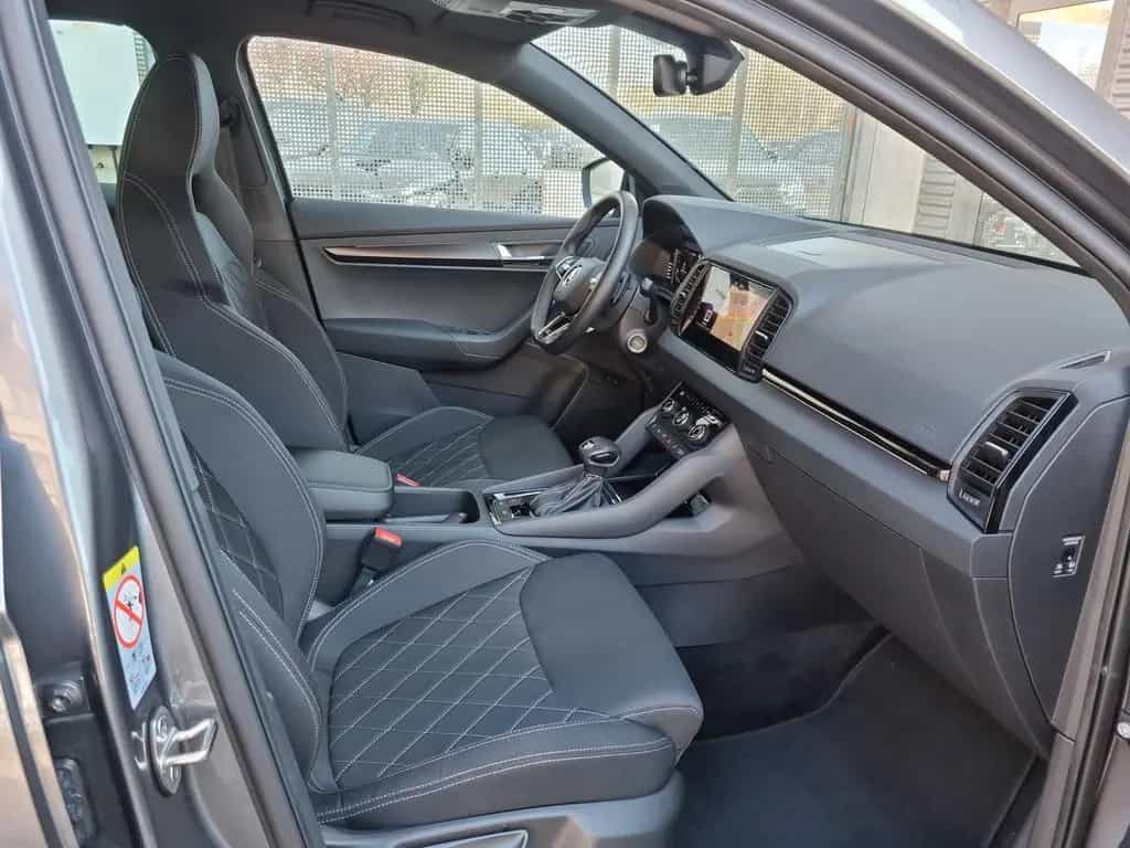 Skoda Karoq 2.0 TSI DSG 4x4 Sportline VIRTUAL PANO AHK 01/2023-photo-12