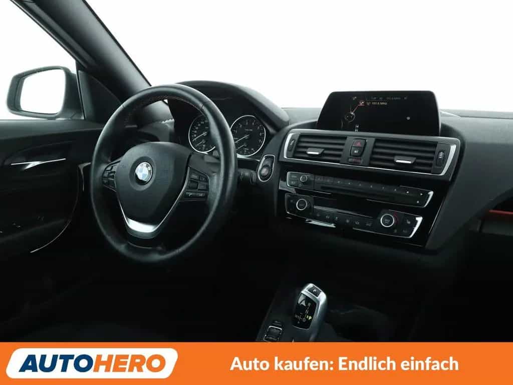 BMW 2 Series 220i Sport Line Aut.*NAVI*BI-XENON*TEMPO*PDC 08/2016-photo-12